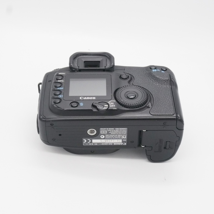 キヤノン EOS 20D