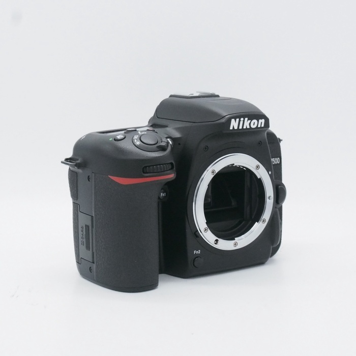 ニコン D7500 ボデイ