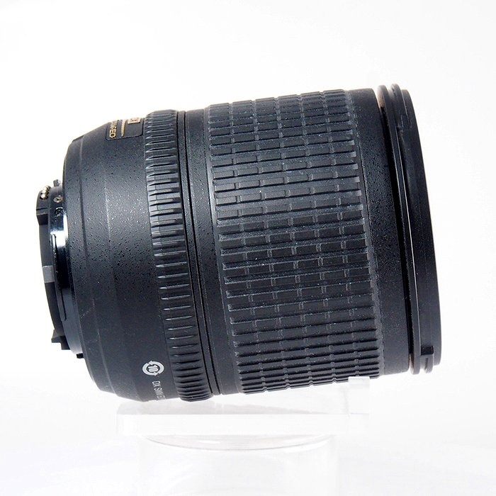 ニコン AF-S DX ED 18-135/3.5-5.6G