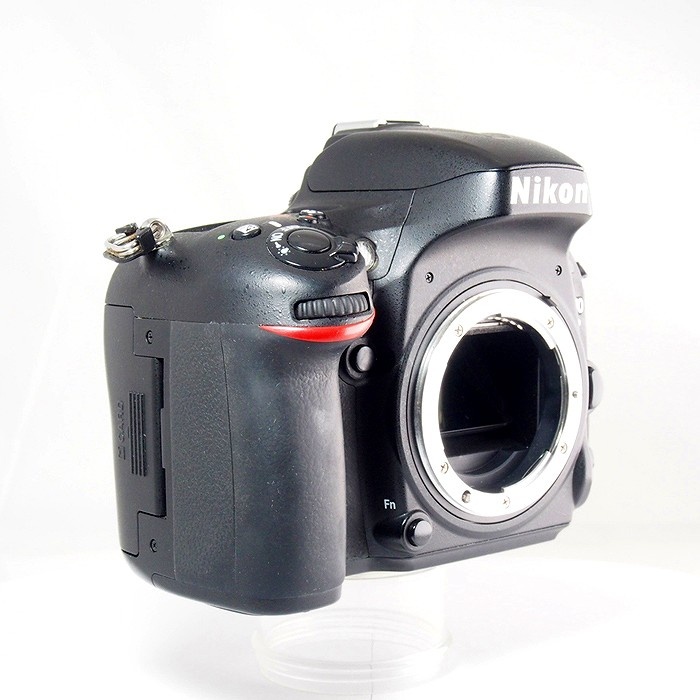 ニコン D610