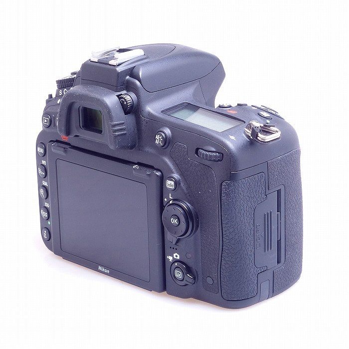 ニコン D750