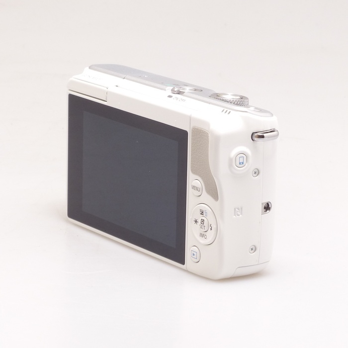 キヤノン EOS M10 ホワイト