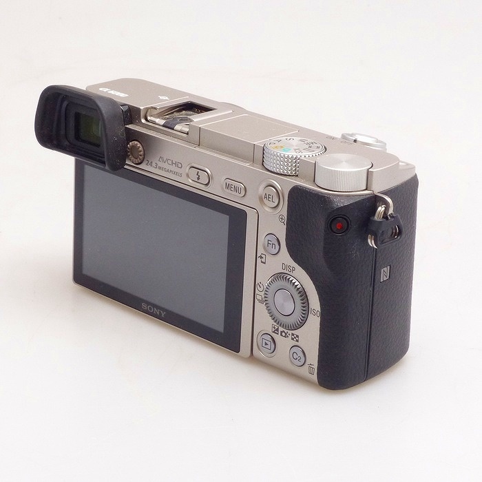 ソニー α6000 [ILCE-6000] シルバーボディ