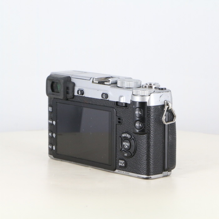 フジフイルム X-E2 シルバー ボディ