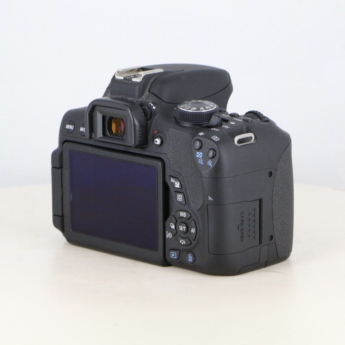 キヤノン EOS KISS X8i ボディ