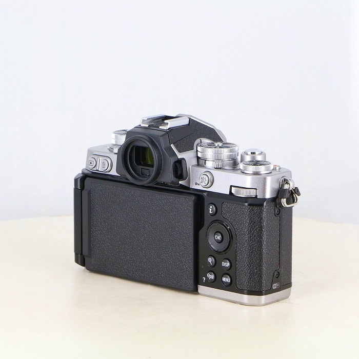 ニコン Zfc ボディ シルバー