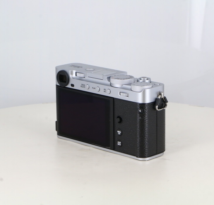 フジフイルム X-E5 ボディ シルバー