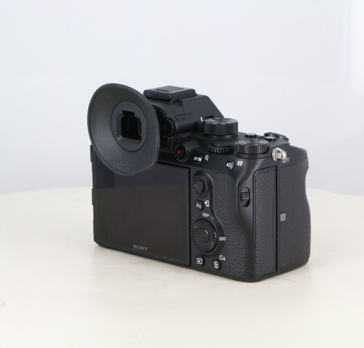 ソニー α7III (ILCE-7M3) ボディ