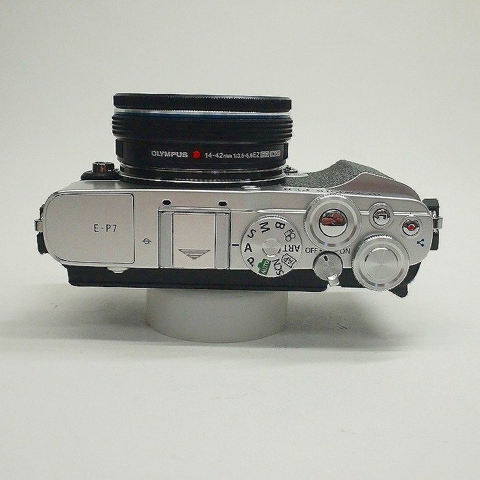 オリンパス E-P7 14-42EZレンズキツト シルバー