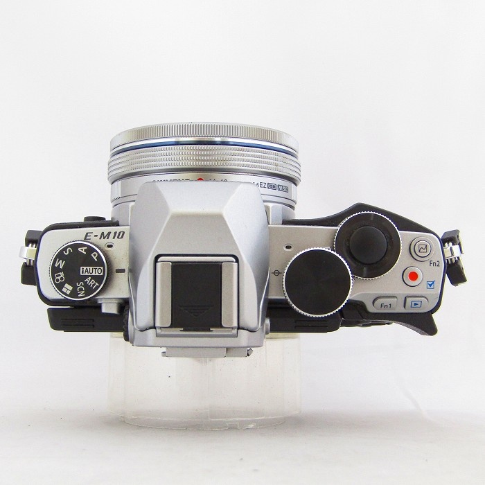 オリンパス OM-D E-M10 14-42 EZレンズキツト シルバー