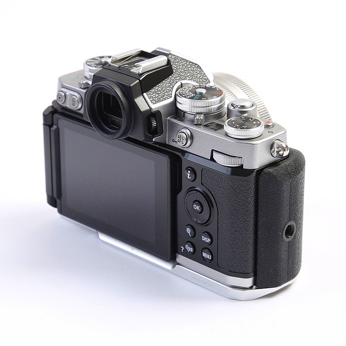 ニコン  Z FC 16-50 VR レンズキツト シルバー