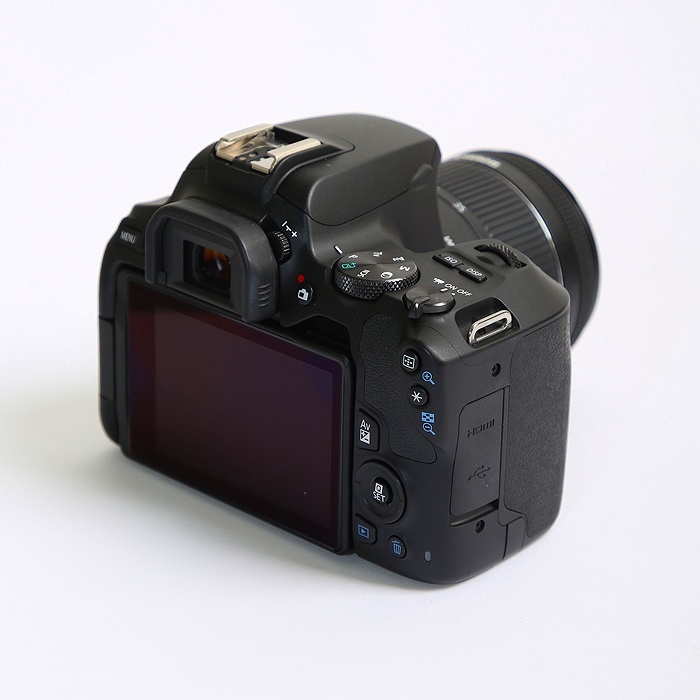 キヤノン EOS KISS X10/EF-S18-55 IS STM レンズキツト BK