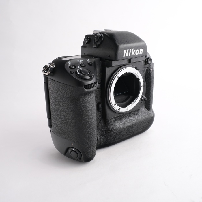 ニコン F5