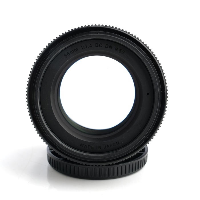 シグマ 56/1.4 DC DN CONTEMPORARY マイクロフオーサーズ