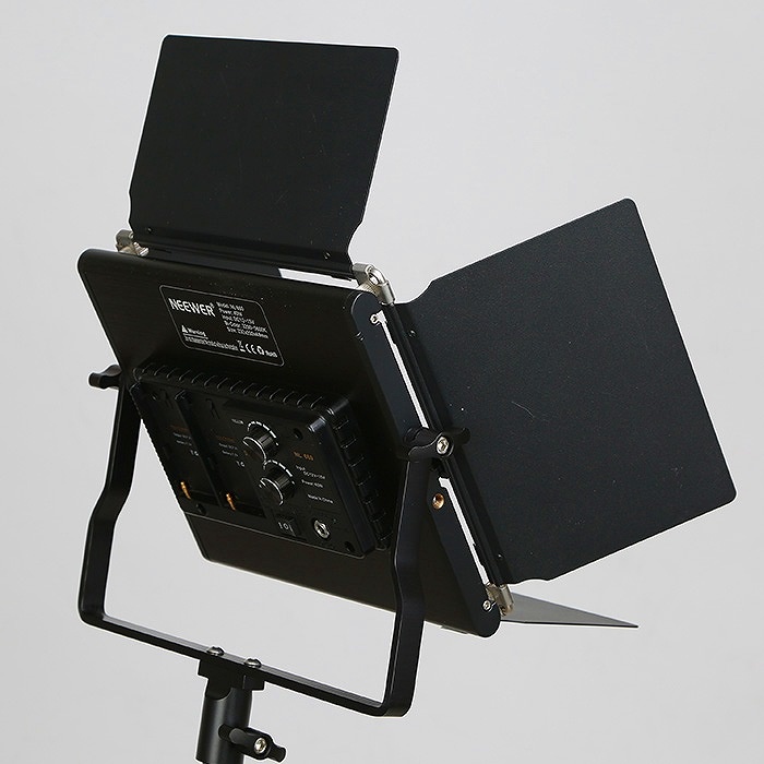 ソノタ NEEWER LED-NL660