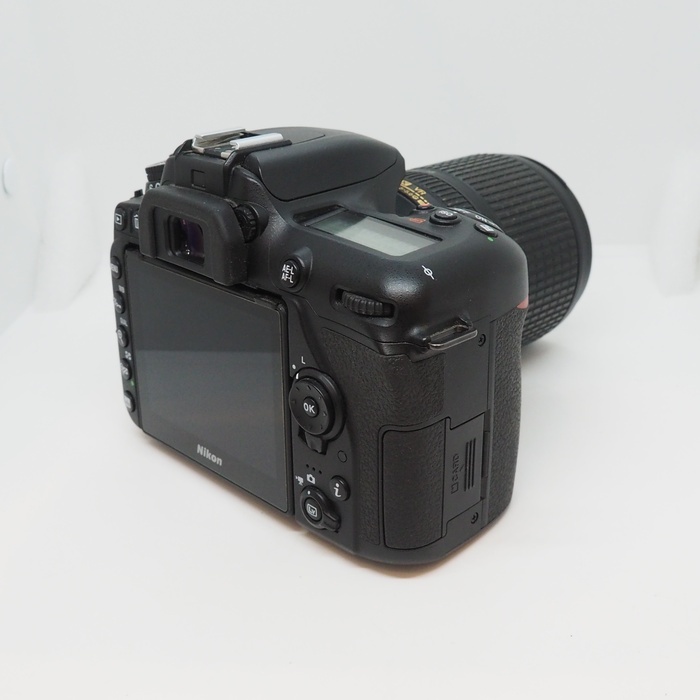 ニコン D7500 18-140VR レンズキット