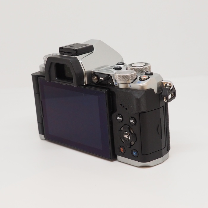 オリンパス OM-D E-M5 MARK2 ボデイ シルバー