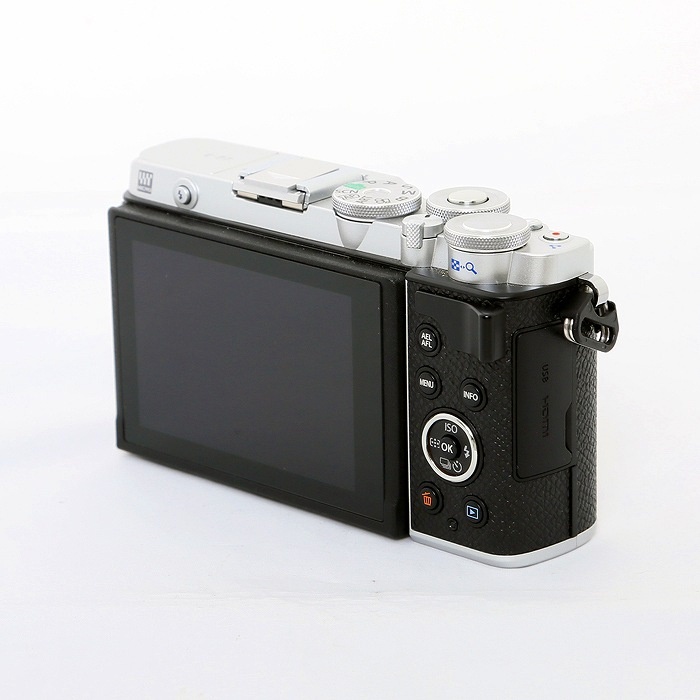 オリンパス E-P7 ボデイ シルバー