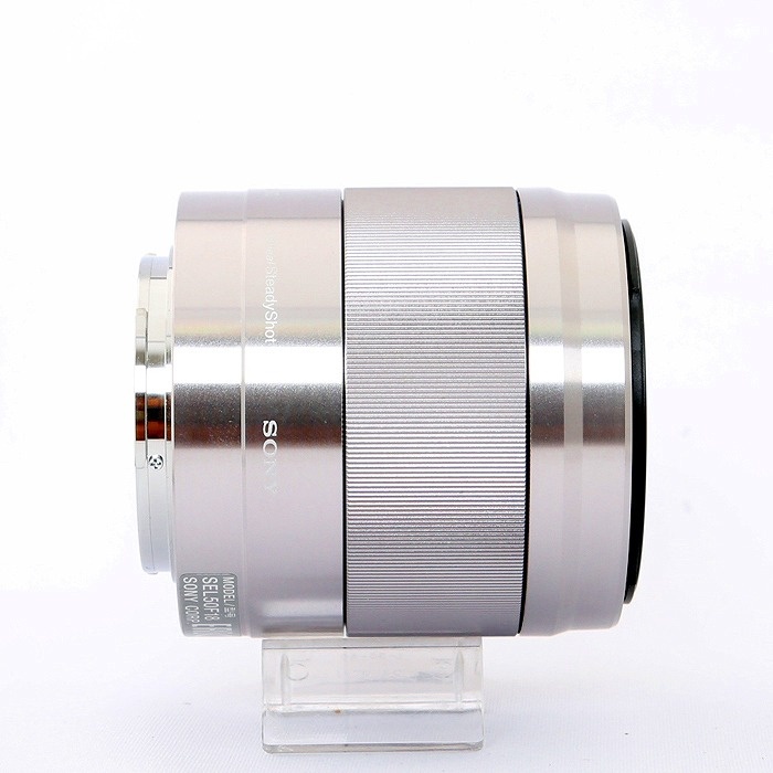 ソニー E50/F1.8 OSS