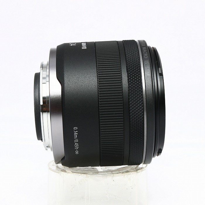 キヤノン RF24/F1.8 マクロ IS STM