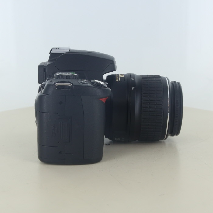 ニコン D40 レンズキット(AF-S 18-55/3.5-5.6G II) ブラック