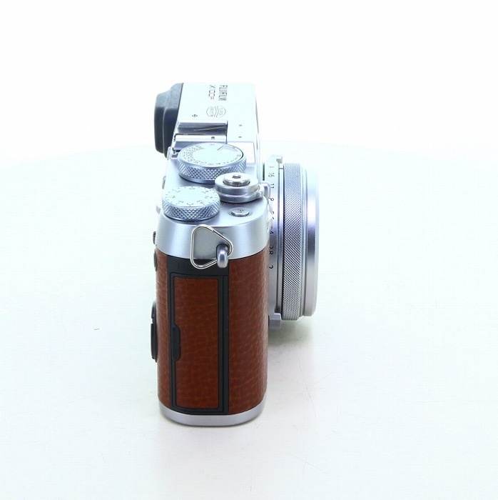 フジフイルム X100F ブラウン