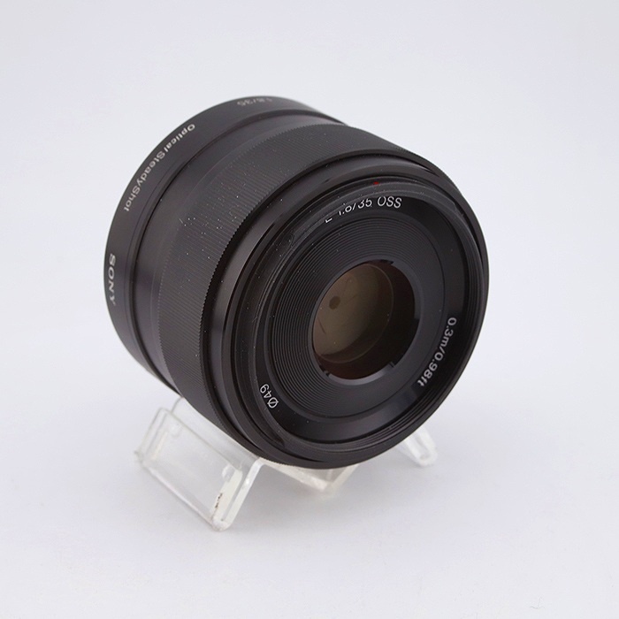 ソニー E35/F1.8 OSS