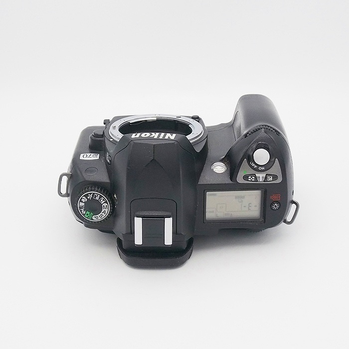 ニコン D70