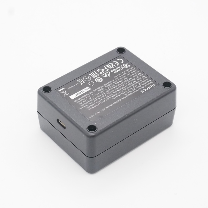 フジフイルム BC-W235 バツテリーチヤージヤー