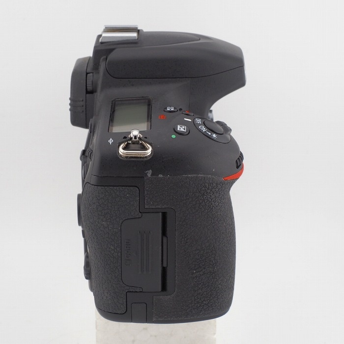 ニコン D750