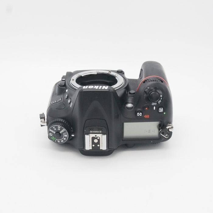 ニコン D7100 ボデイ