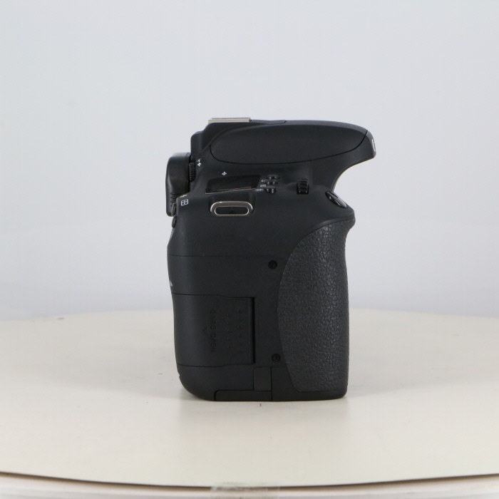 キヤノン EOS 8000D ボデイ