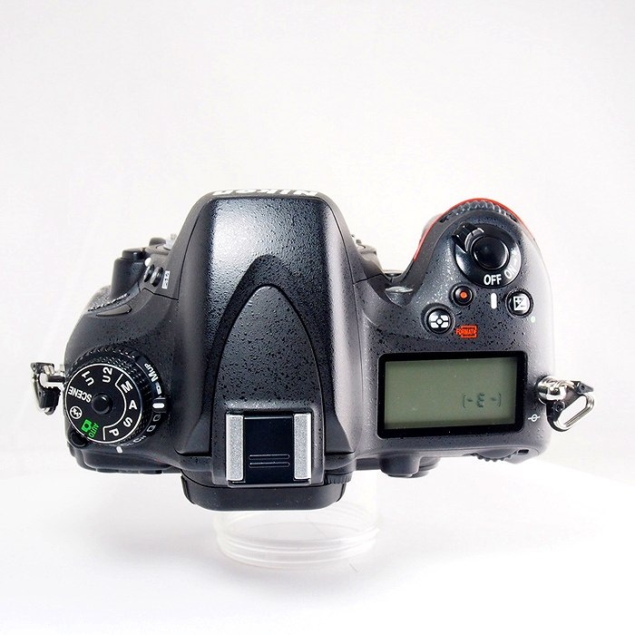 ニコン D610