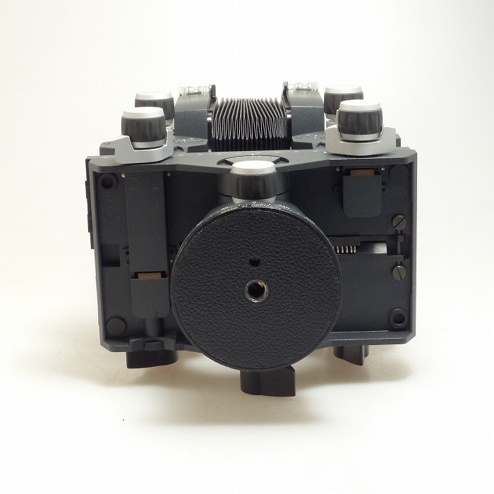 リンホフ M679