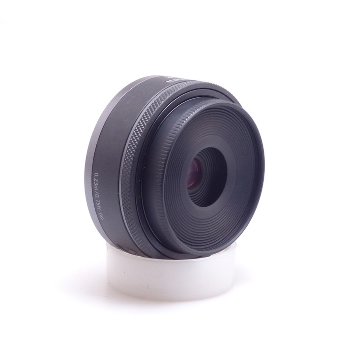 キヤノン RF28/F2.8 STM