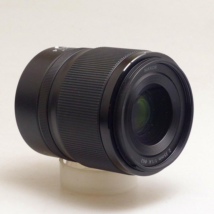 ニコン Z 35/1.4
