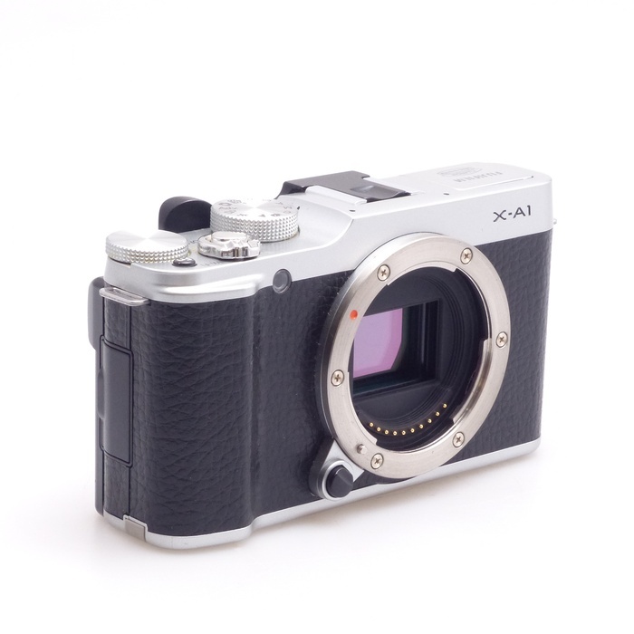 フジフイルム X-A1 シルバー