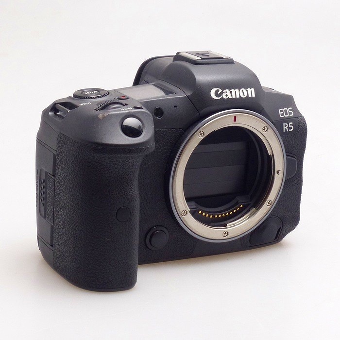 キヤノン EOS R5