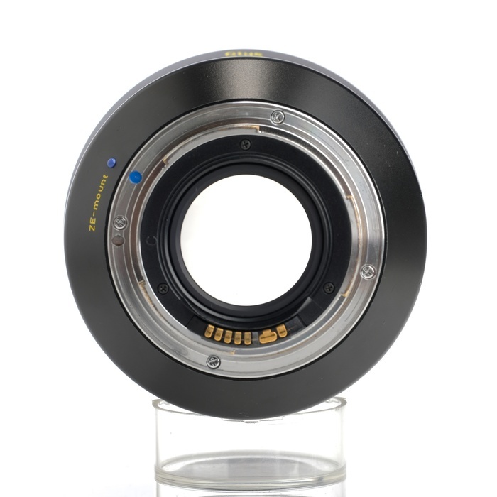 コシナ Otus 28/F1.4 ZE（キヤノンEFマウント）