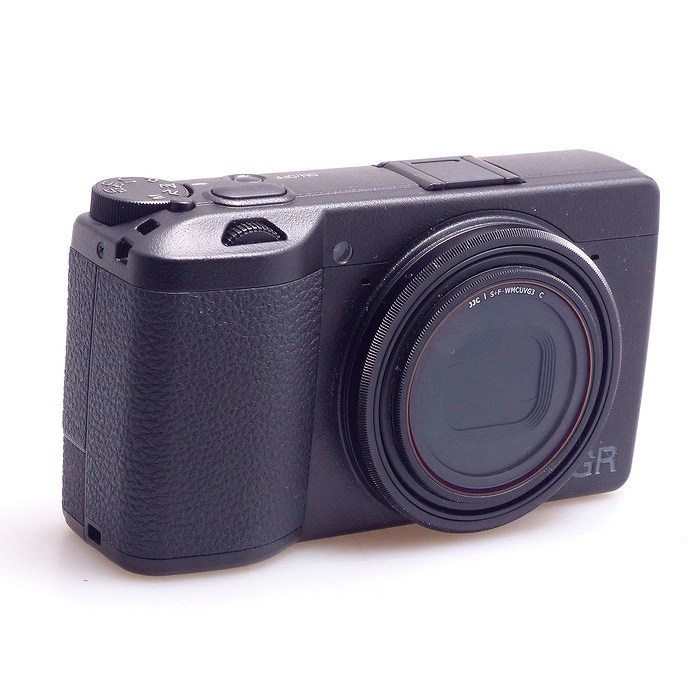 リコー GR III