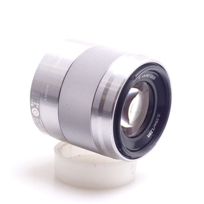 ソニー E50/F1.8 OSS