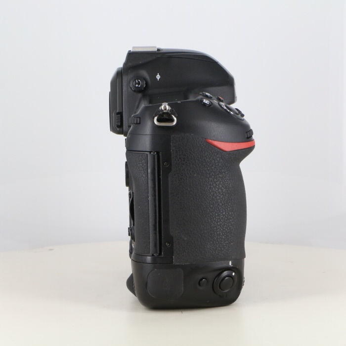 ニコン D6 ボディ