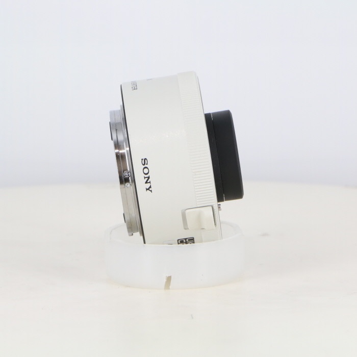 ソニー SEL20TC 2Xテレコンバーター