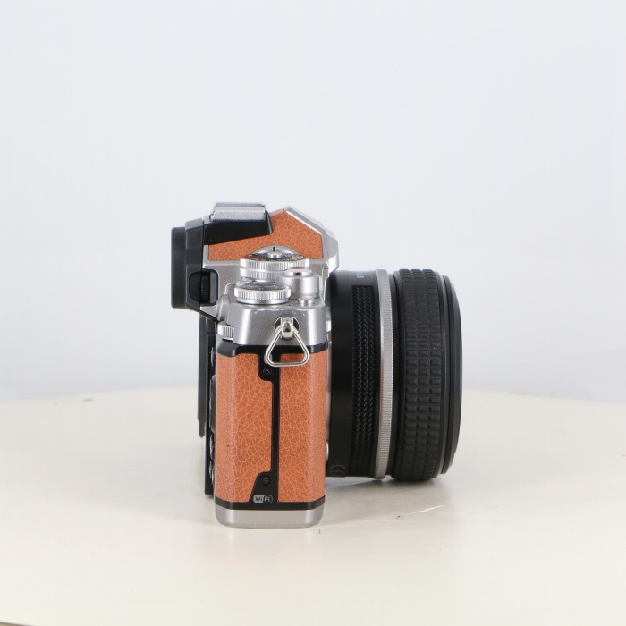 ニコン Z fc+Z28/2.8SE レンズキット 革張り替え