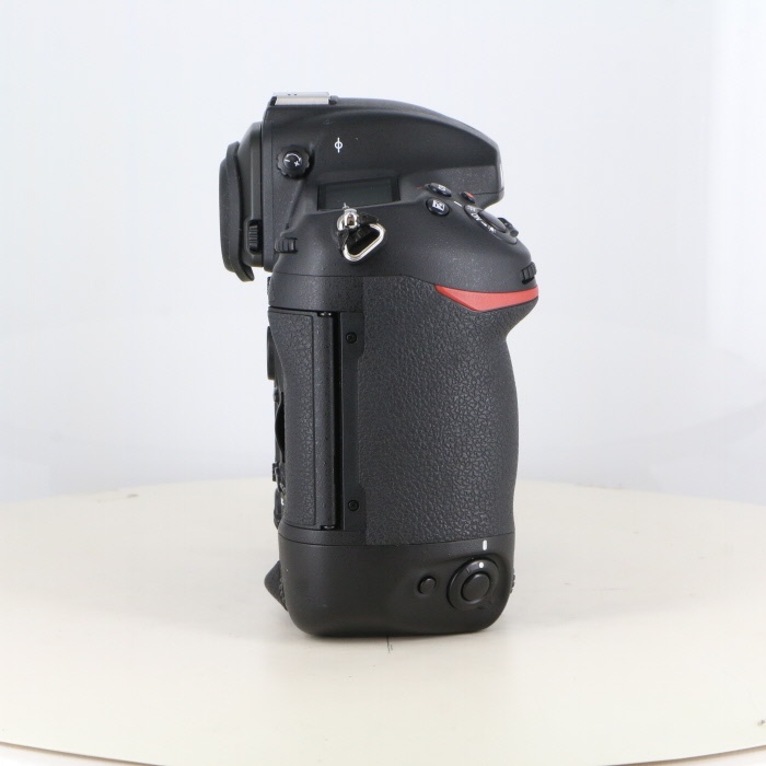 ニコン D5 ボディ(XQD-TYPE)