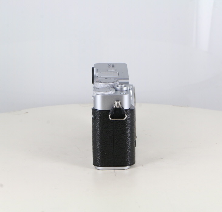 フジフイルム X-E5 ボディ シルバー