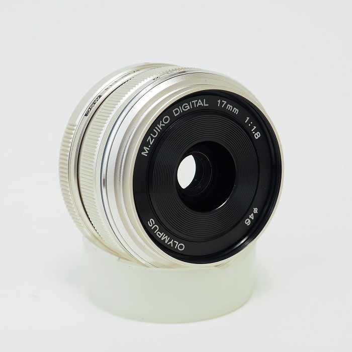 オリンパス M.ズイコーデジタル 17/1.8 シルバー