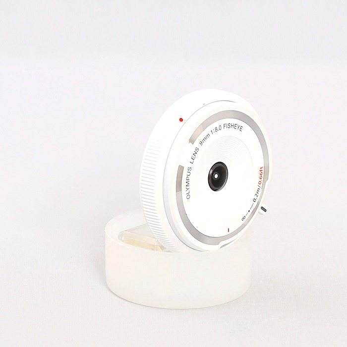 オリンパス 9/8 フィッシュアイ BCL-0980 WHT ボディキャップレンズ