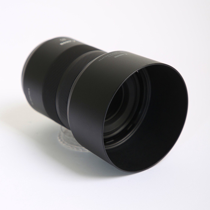 キヤノン RF85/F2 マクロ IS STM