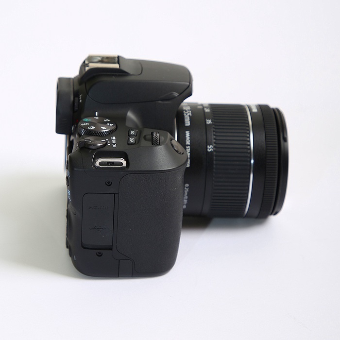 キヤノン EOS KISS X10/EF-S18-55 IS STM レンズキツト BK